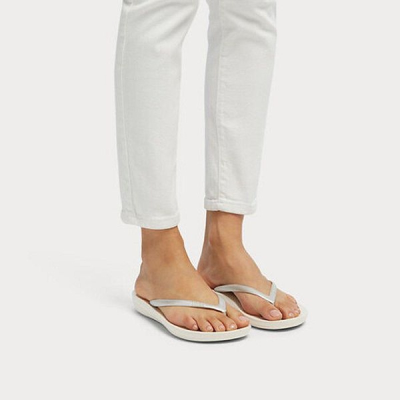 FitFlop Iqushion Ergonomic Women's Flip Flops Silver | 580LHMNSD