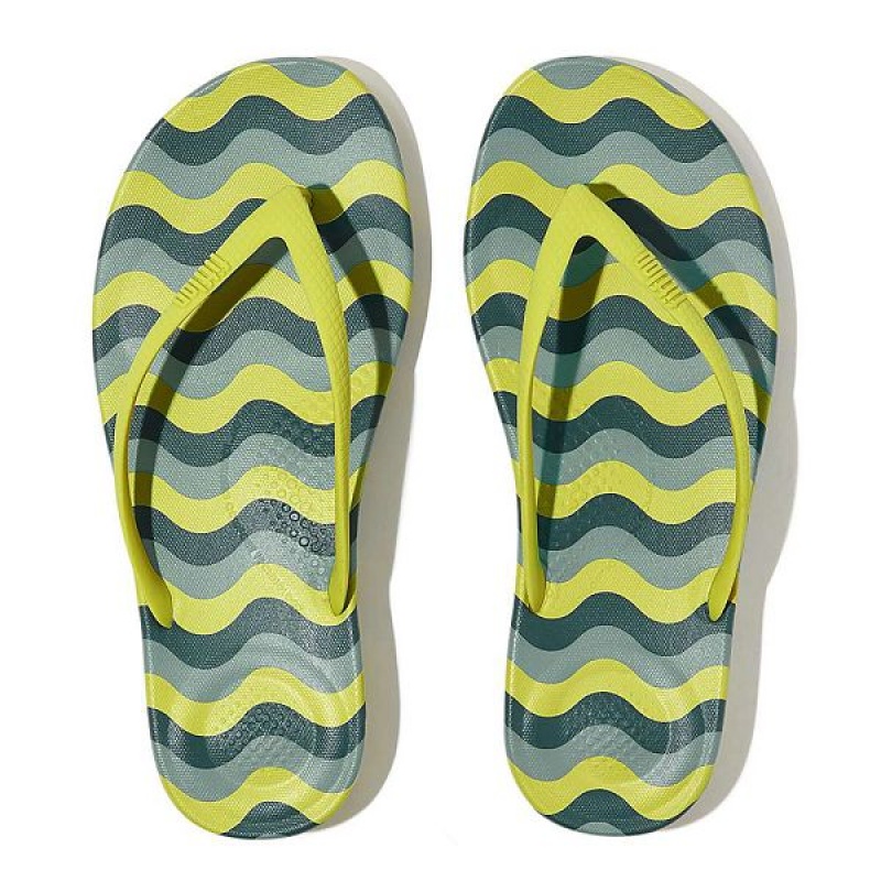 FitFlop Iqushion Wave Print Ergonomic Women's Flip Flops Light Green | 769HNKREA